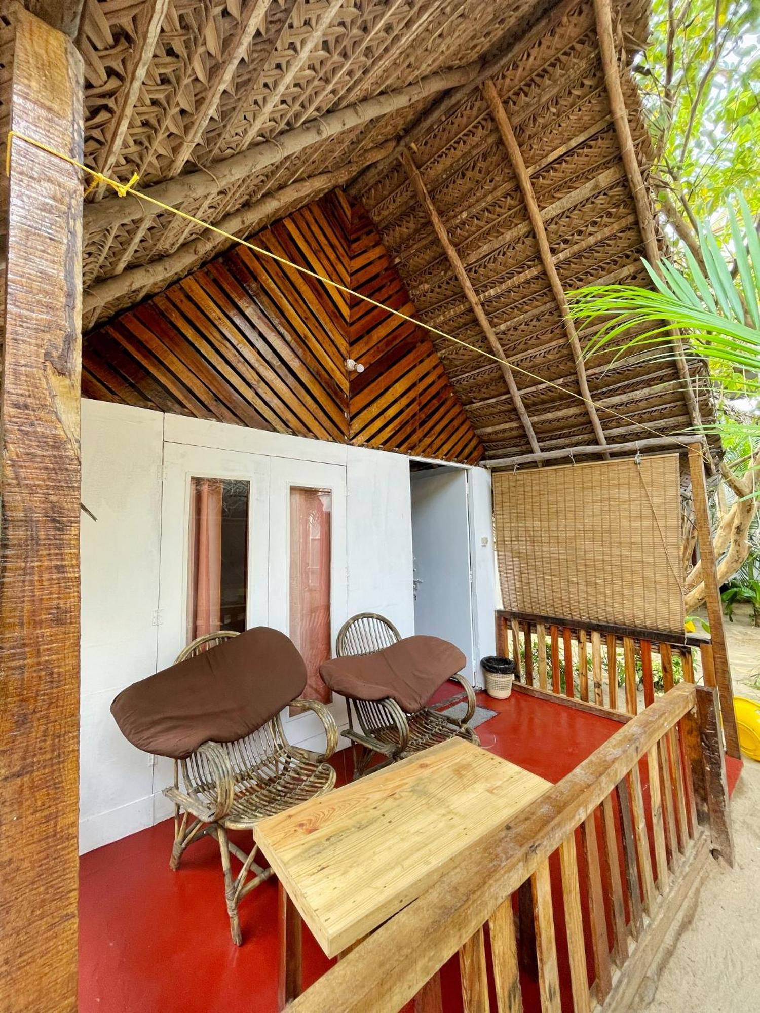 Ducknchill-Agonda Hotel Ngoại thất bức ảnh